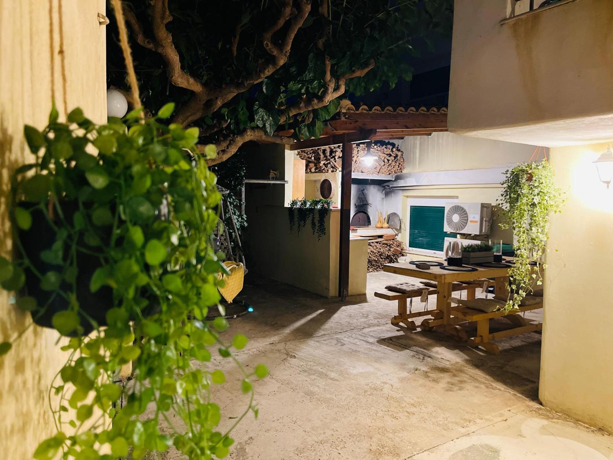 Airport Cottage House Artemida  Exterior photo